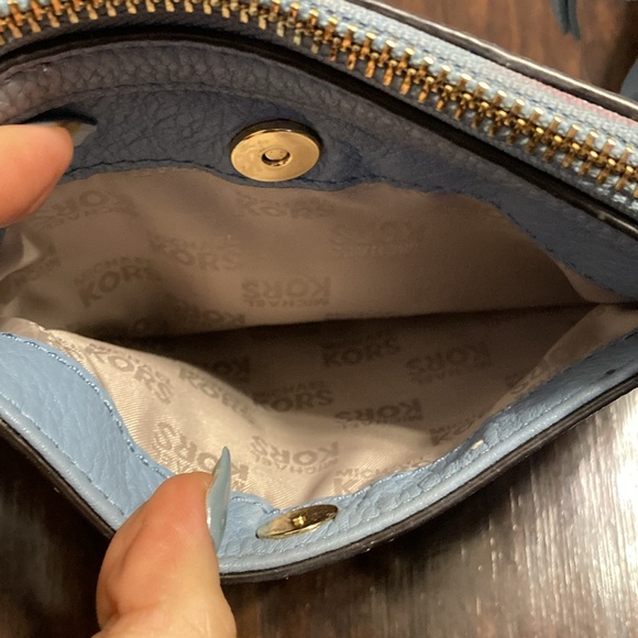 Michael Kors Handbag - Picture 7 of 9